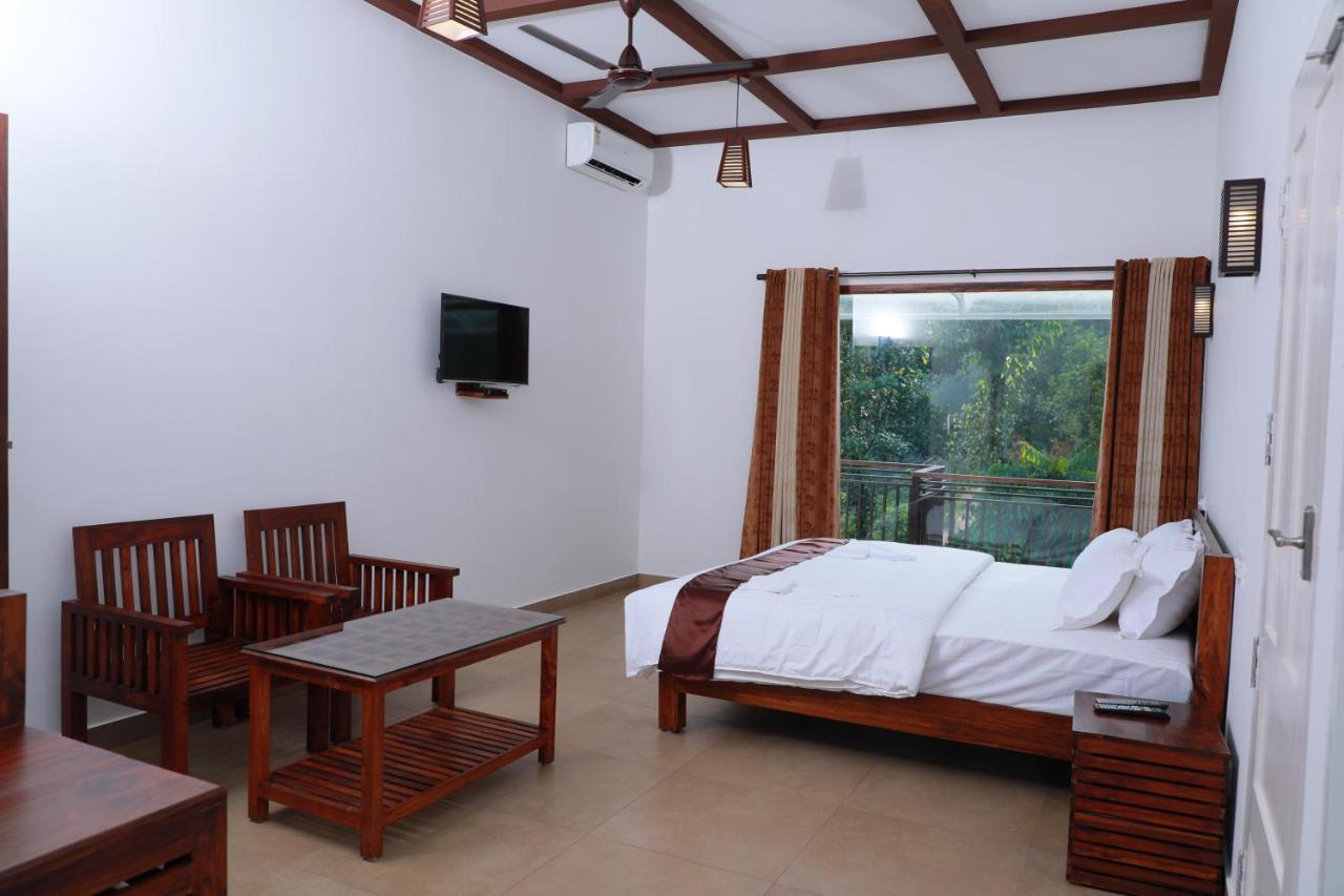 Coffee And Pepper Plantation Homestay Thekkady Exterior photo